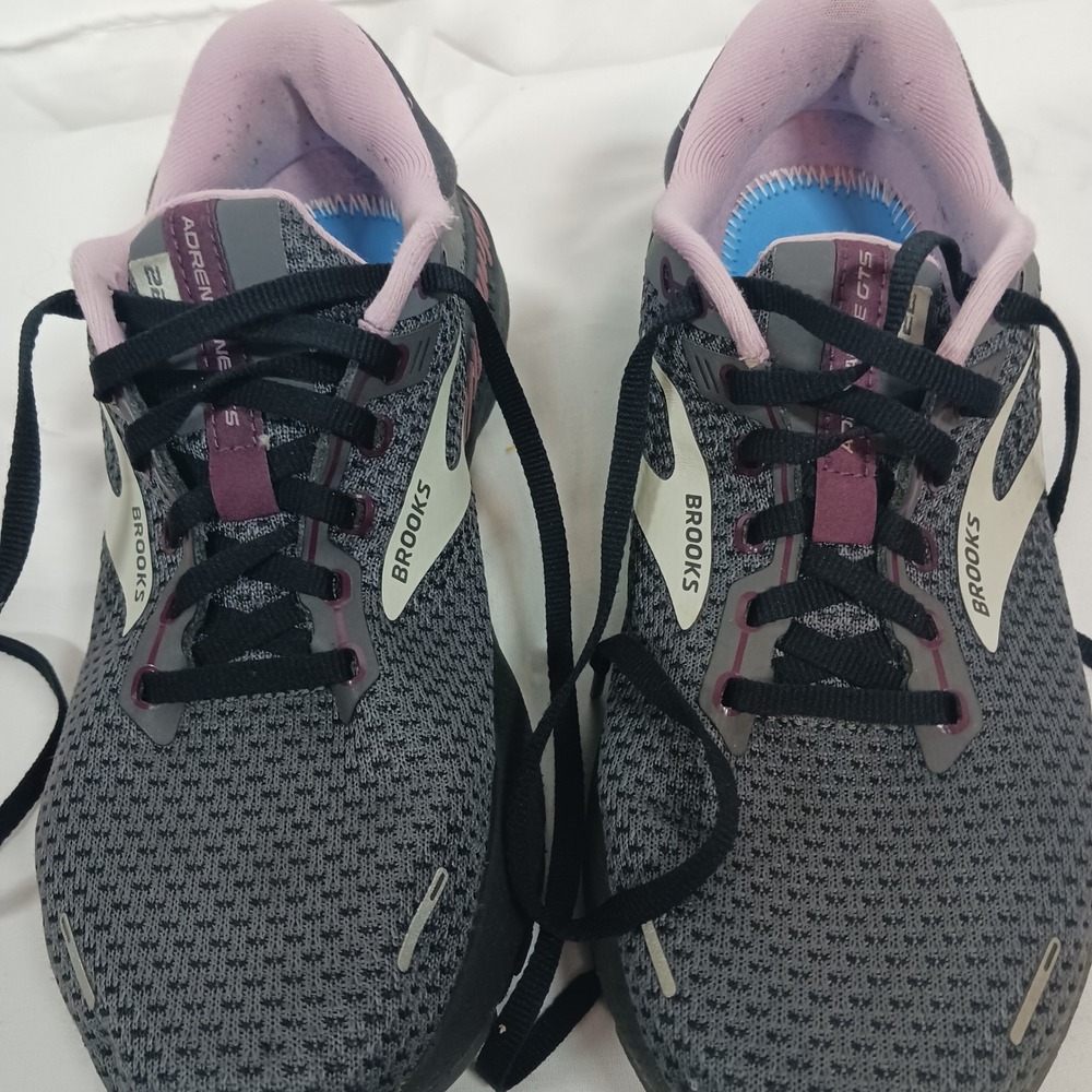 Brooks Adrenaline GTS 22 Running Shoes Womens 9 Wide Grey Black Pink Excellent